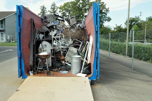 Best Construction Debris Removal  in Menomonee Falls, WI