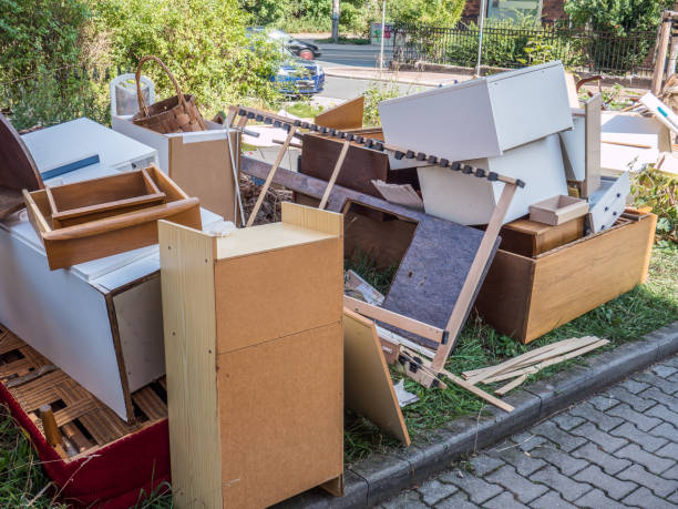 Best Residential Junk Removal  in Menomonee Falls, WI